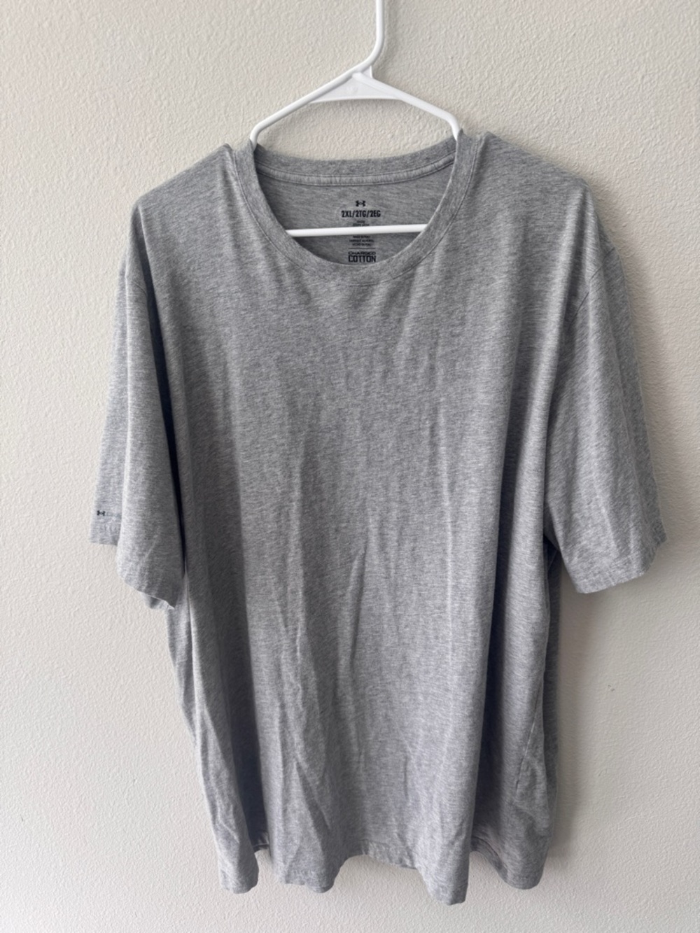 Under Armour Men’s Heather Gray Short-Sleeve Performance Tee